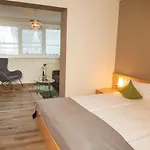מלון Zum Goldenen Lamm 4*