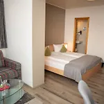 Zum Goldenen Lamm 4* Wettelsheim