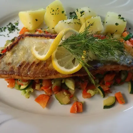 Otel Zum Goldenen Lamm 4*