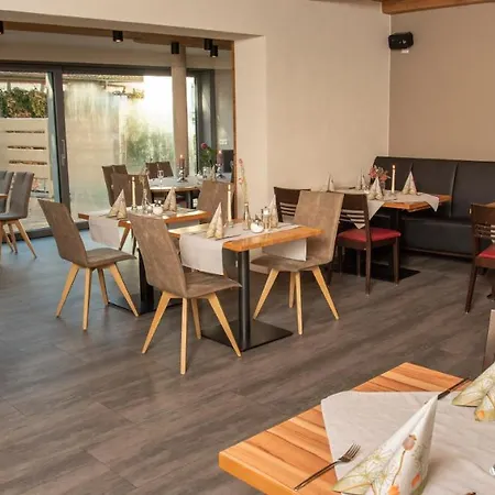 Zum Goldenen Lamm 4* Wettelsheim