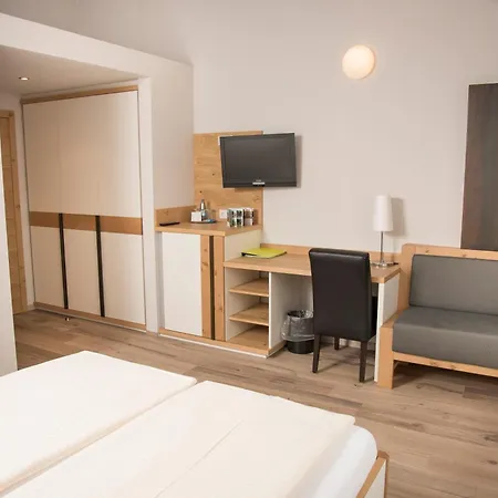 Zum Goldenen Lamm 4* Wettelsheim
